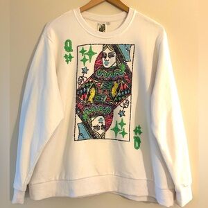 Queen Of Sparkles Card Logo Sweatshirt in White. Size L